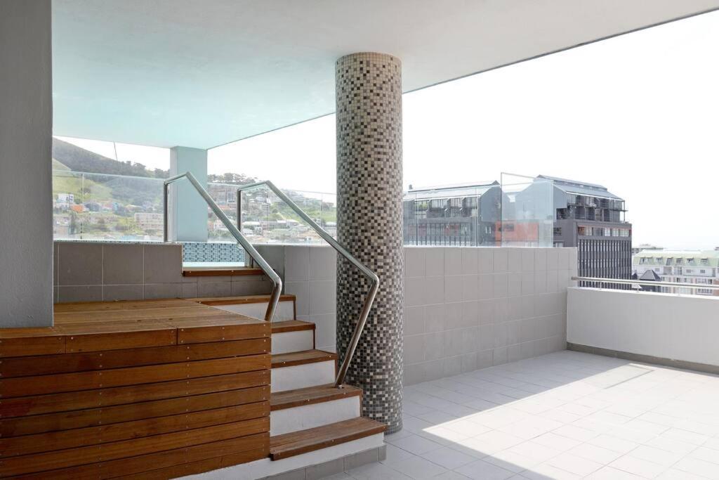 Naalia - The Sentinel Apartment Cape Town Exterior photo